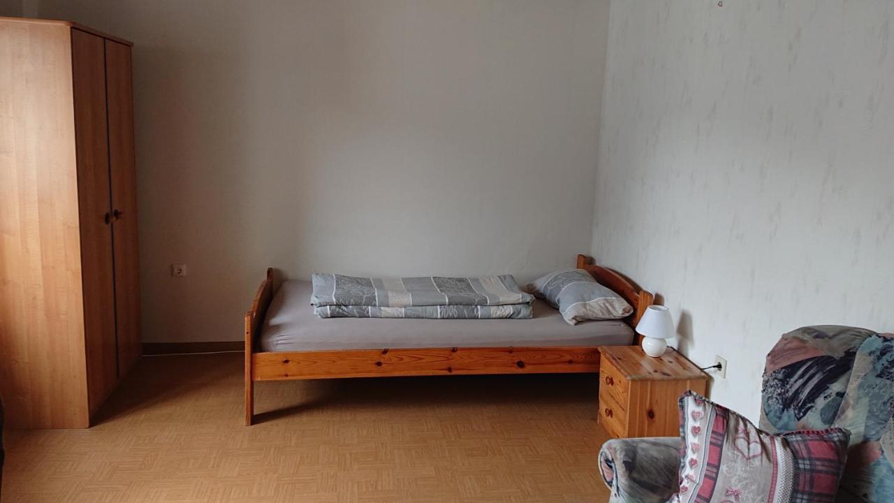 Ferienwohnung Linde - Marburg Biedenkopf Mit 5 Zimmer Und Balkon Frechenhausen エクステリア 写真